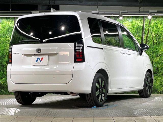 ☆全国のネクステージからお取り寄せが可能※!遠方の店舗に展示してあるクルマが気になる場合も、最寄りの店舗でご覧いただくことが可能です!是非私たちに要望をお聞かせください!※別途費用