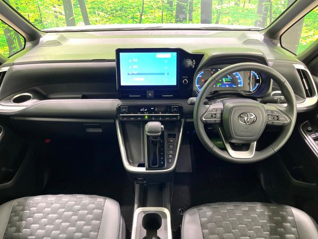 ヴォクシー1.8 ハイブリッド S-Z