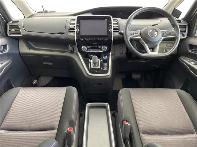 セレナ1.2 e-POWER ハイウェイスターV