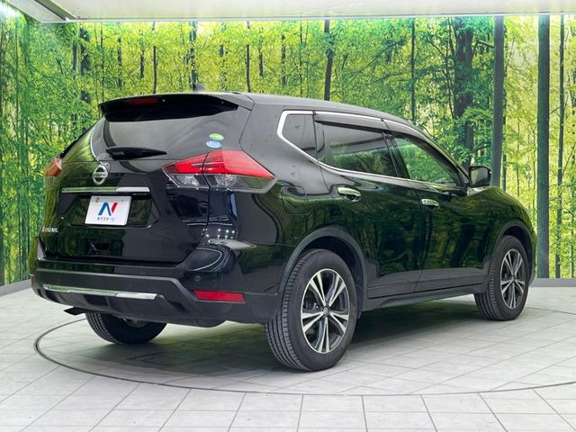 ☆全国のネクステージからお取り寄せが可能※!遠方の店舗に展示してあるクルマが気になる場合も、最寄りの店舗でご覧いただくことが可能です!是非私たちに要望をお聞かせください!※別途費用