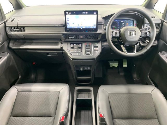 ステップワゴン2.0 e:HEV スパーダ