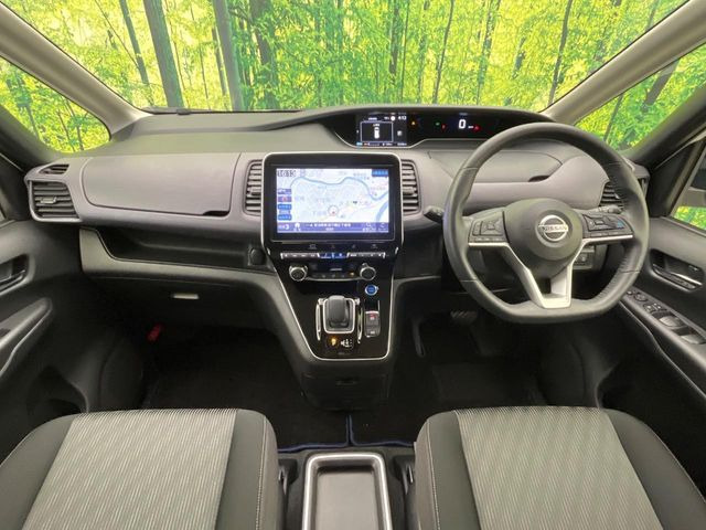 セレナ1.2 e-POWER ハイウェイスターV