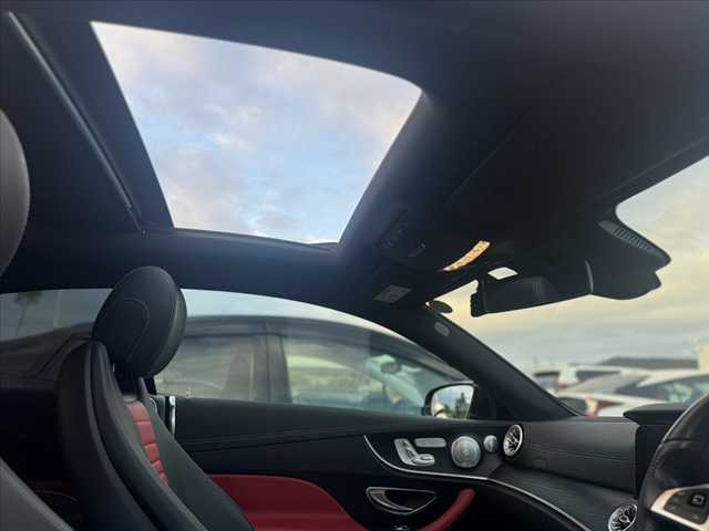 EクラスクーペE200 スポーツ