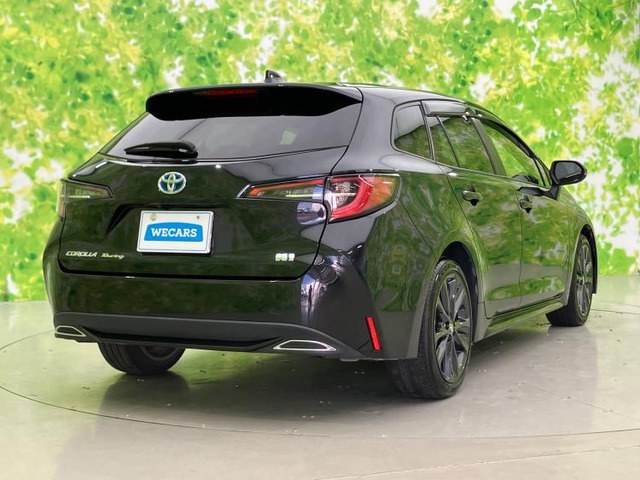 カローラツーリング1.8 ハイブリッド W×B