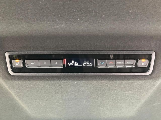 【前席+後席シートヒーター】寒い日に重宝するシートヒーターを後席にも装備!エアコンより早く温まってくれるので寒がりの人も安心ですね♪エアコンの温風は乾燥するから苦手、という方にもをおすすめです。