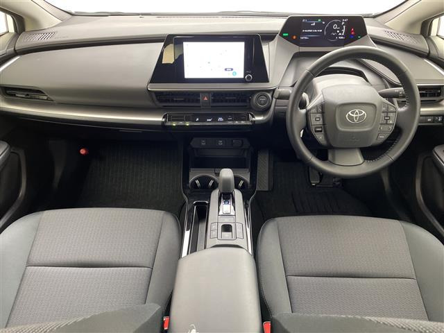 プリウス1.8 X E-Four 4WD