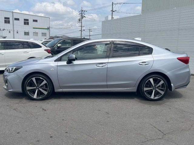 ☆全国のネクステージからお取り寄せが可能※!遠方の店舗に展示してあるクルマが気になる場合も、最寄りの店舗でご覧いただくことが可能です!是非私たちに要望をお聞かせください!※別途費用