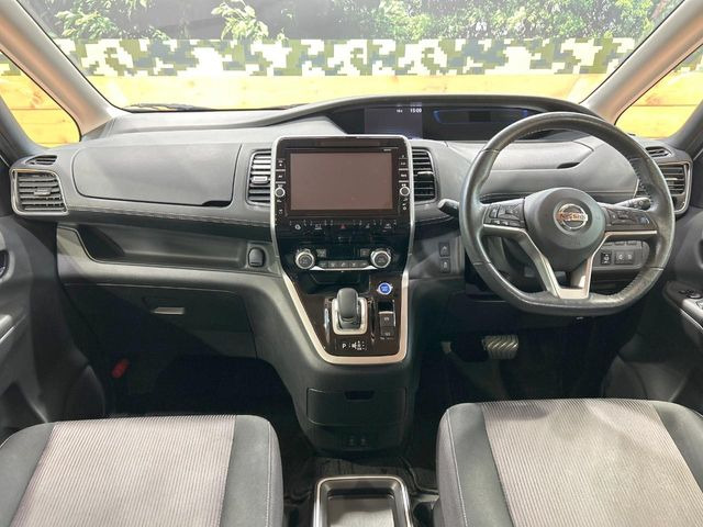 セレナ1.2 e-POWER ハイウェイスターV