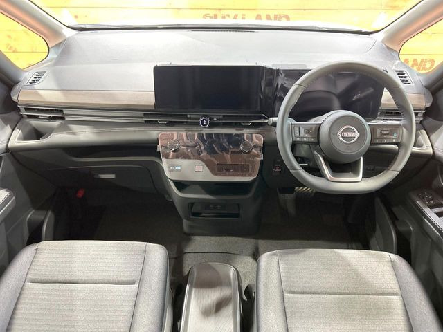 セレナ1.4 e-POWER ハイウェイスターV