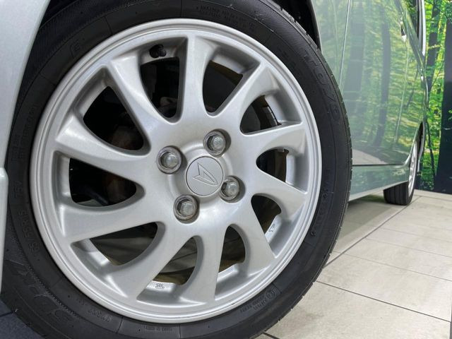 �y����15�C���`�A���~�z�C�[���z�O�ςɃ}�b�`���������A���~�z�C�[���𑕒����Ă���܂��B�e��ЊO�A���~�z�C�[����A�X�^�b�h���X�^�C�����戵�����Ă���܂��B���񂲑��k����������