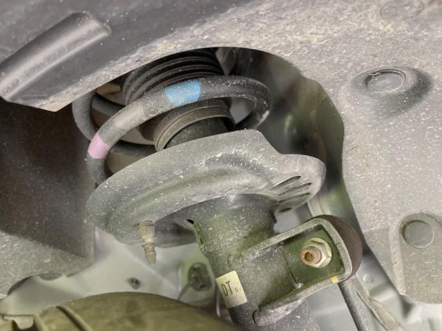 下回りの劣化予防の為の防錆加工の施工も承っております。降雪地域はもちろん、沿岸部にお住いの方や、趣味でマリン・ウィンタースポーツをされる方に大変好評いただいております。