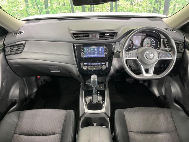 エクストレイル2.0 20Xi