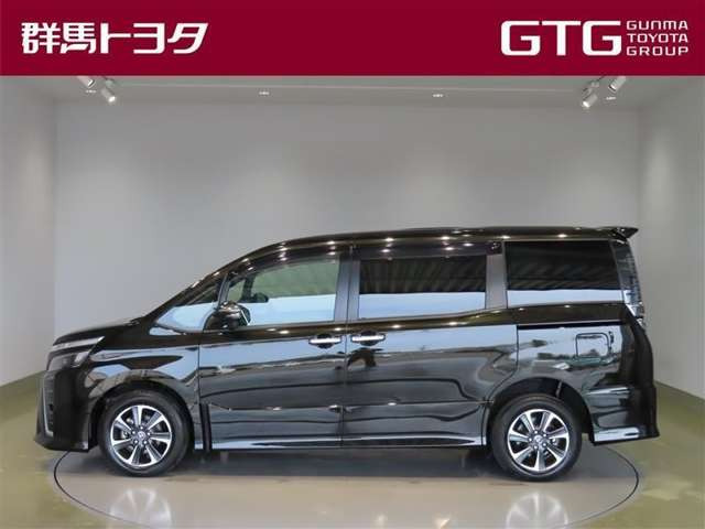 ヴォクシー2.0 ZS 煌III 4WD