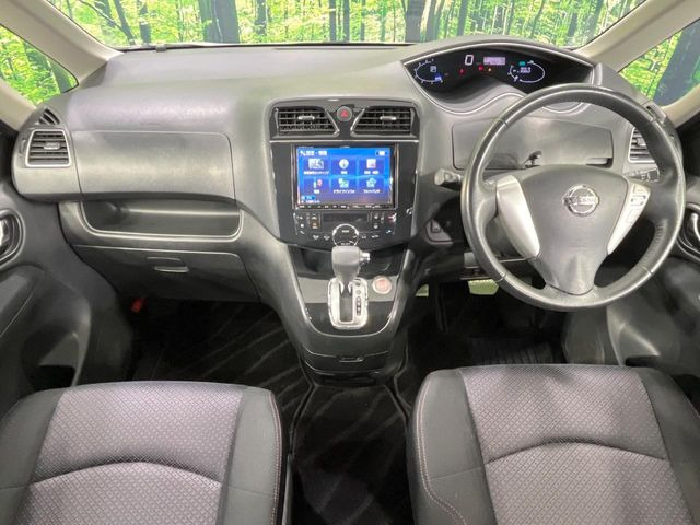 セレナ2.0 ハイウェイスター S-HYBRID Vセレクション