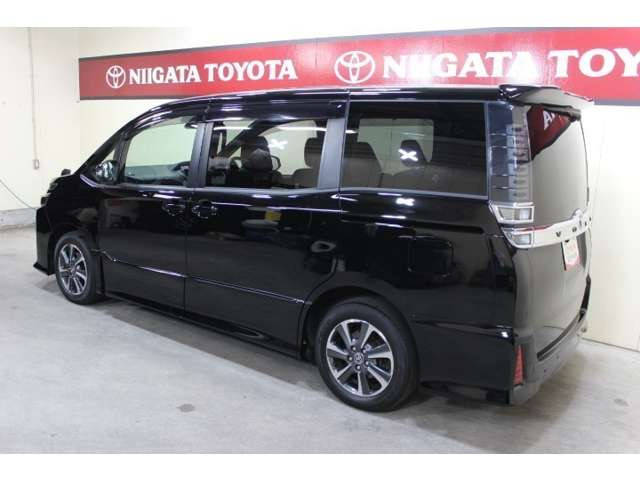 ヴォクシー2.0 ZS