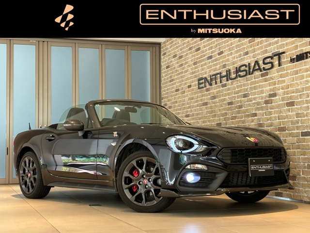 アバルト124スパイダー1.4