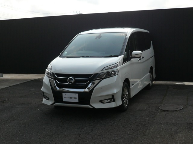 セレナ2.0 ハイウェイスター 4WD