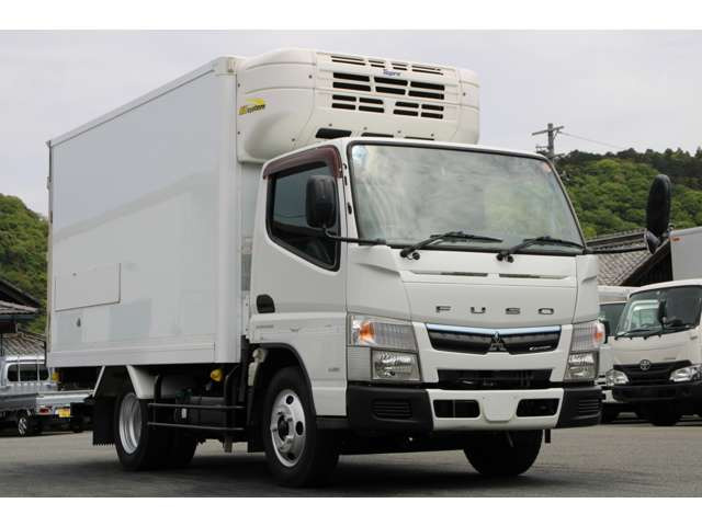 キャンター冷蔵冷凍車