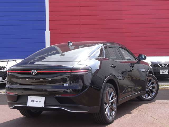 クラウンクロスオーバー2.5 G レザー パッケージ E-Four 4WD