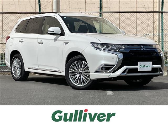アウトランダーPHEV2.4 G プラスパッケージ 4WD