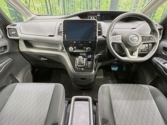 セレナ1.2 e-POWER ハイウェイスターV