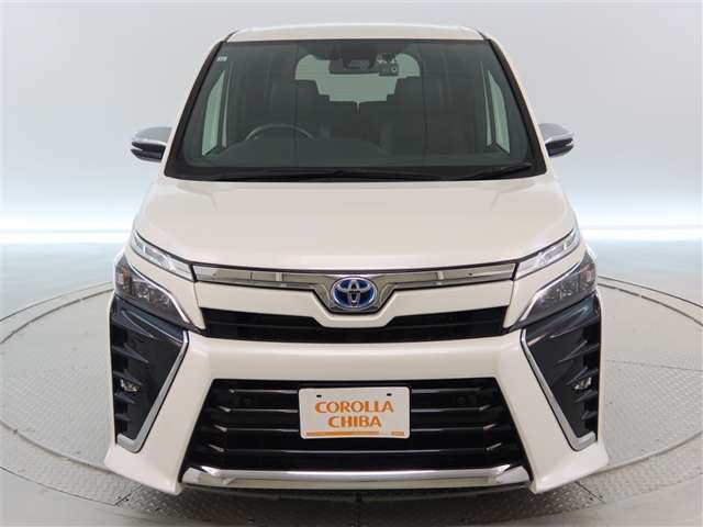 ヴォクシー1.8 ハイブリッド ZS 煌III