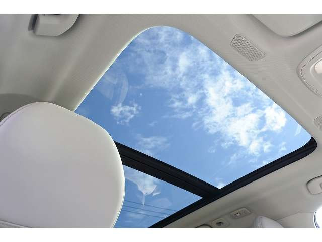 XC60ウルトラ T6 AWD プラグイン ハイブリッド 4WD