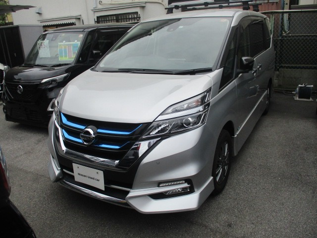 セレナ1.2 e-POWER ハイウェイスターV