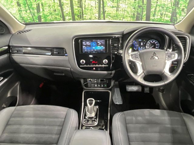 アウトランダーPHEV2.4 G 4WD