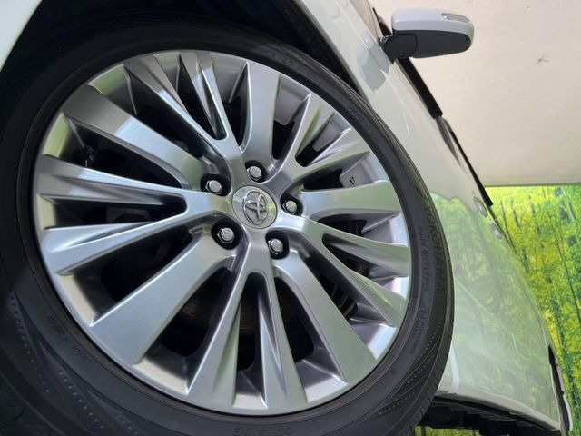 �y����18�C���`�A���~�z�C�[���z�O�ςɃ}�b�`���������A���~�z�C�[���𑕒����Ă���܂��B�e��ЊO�A���~�z�C�[����A�X�^�b�h���X�^�C�����戵�����Ă���܂��B���񂲑��k����������