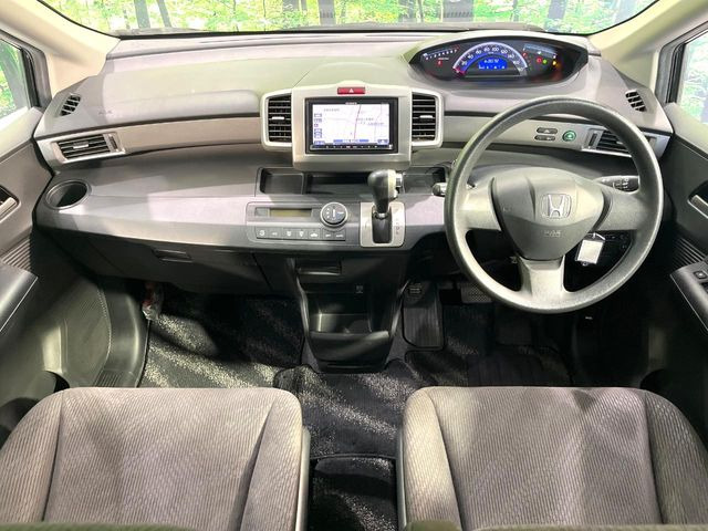 フリード1.5 G ジャストセレクション