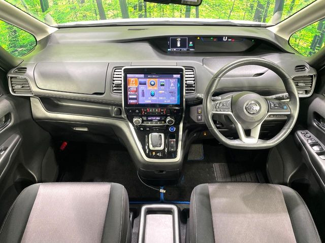 セレナ1.2 e-POWER ハイウェイスターV