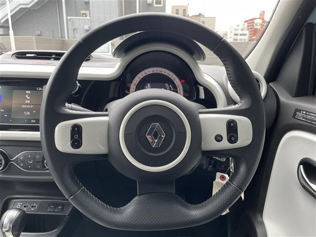 トゥインゴインテンス