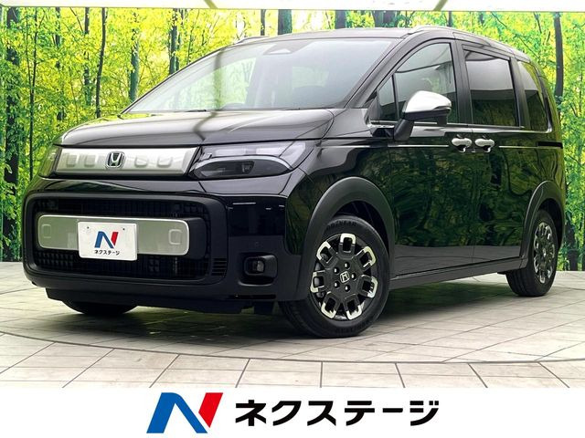 フリード1.5 e:HEV クロスター