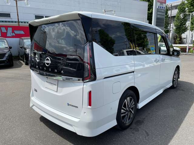 セレナ1.4 e-POWER ハイウェイスターV