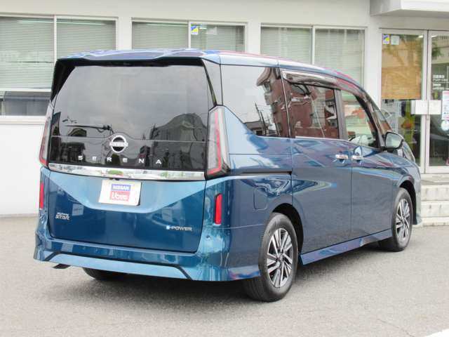 セレナ1.4 e-POWER ハイウェイスターV