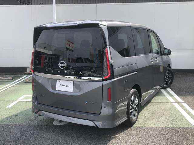 セレナ1.4 e-POWER ハイウェイスターV