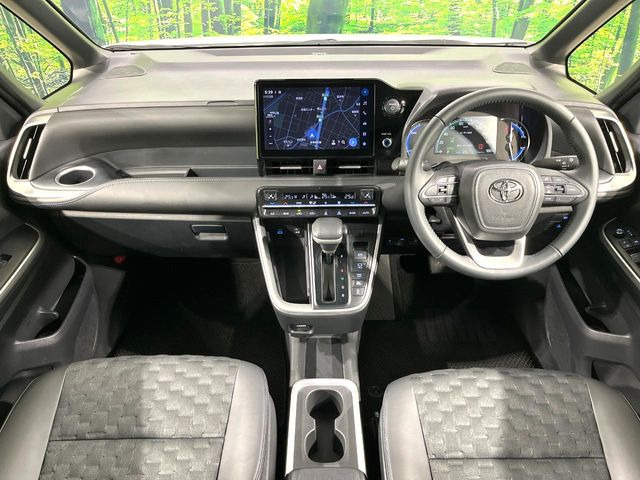 ヴォクシー1.8 ハイブリッド S-Z