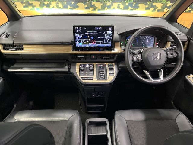 ステップワゴン2.0 e:HEV スパーダ