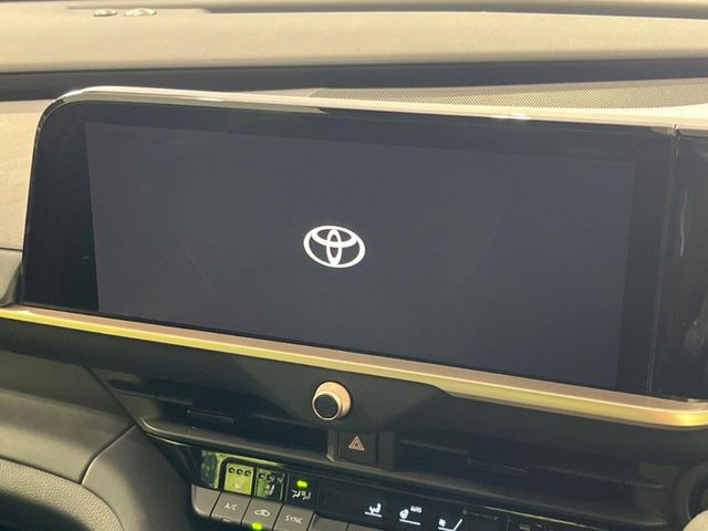 クラウンクロスオーバー2.5 G アドバンスト レザー パッケージ E-Four 4WD