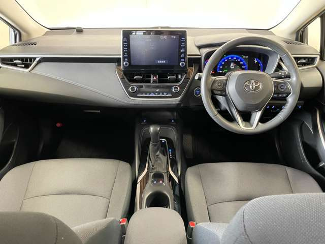 カローラツーリング1.8 ハイブリッド S