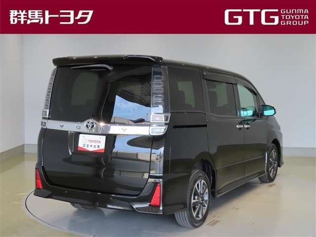 ヴォクシー2.0 ZS 煌III 4WD