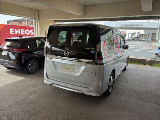 セレナ1.2 e-POWER XV