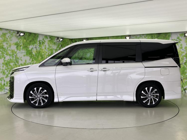 ヴォクシー1.8 ハイブリッド S-Z