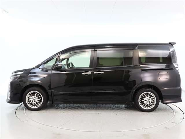 ヴォクシー1.8 ハイブリッド ZS 煌III