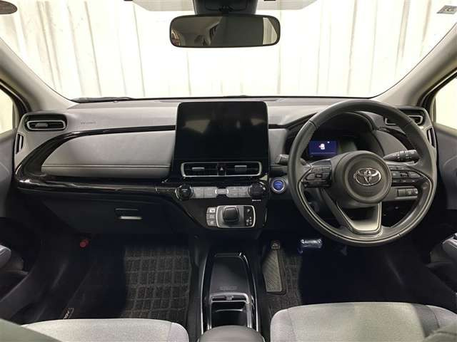 アクア1.5 G E-Four 4WD