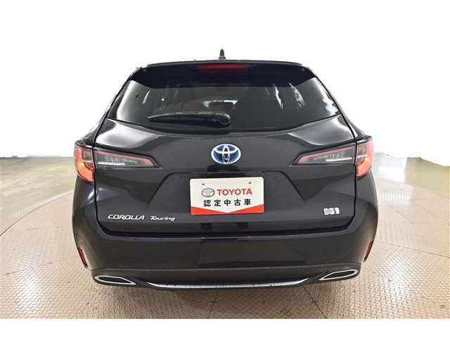 カローラツーリング1.8 ハイブリッド W×B