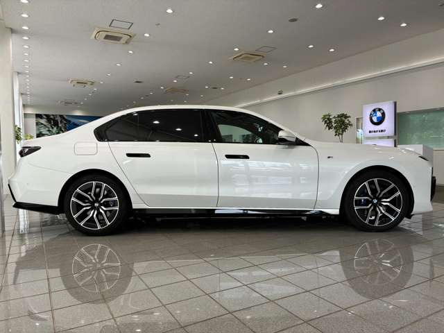 7シリーズ740d xドライブ Mスポーツ 4WD