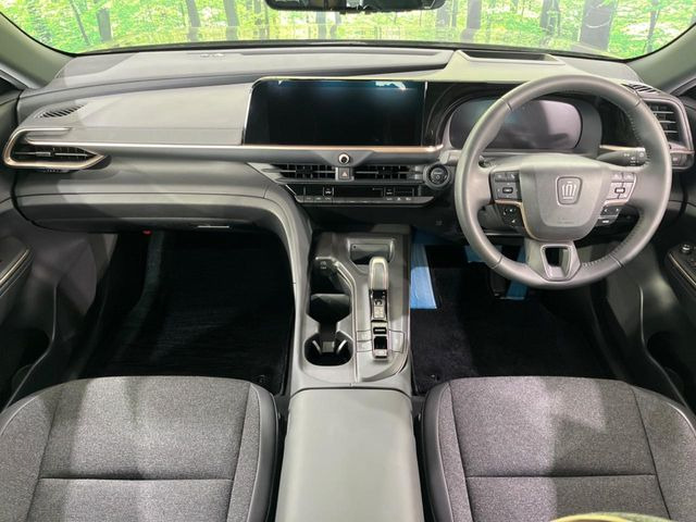 クラウンクロスオーバー2.5 G アドバンスト E-Four 4WD