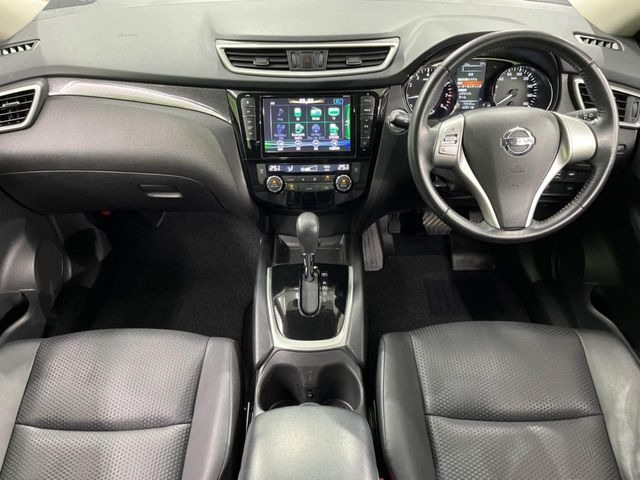 エクストレイル2.0 20Xtt エマージェンシーブレーキパッケージ